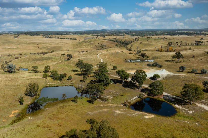 Click to view all images 557 The Lookdown Road Bungonia NSW 2580 - Image 1
