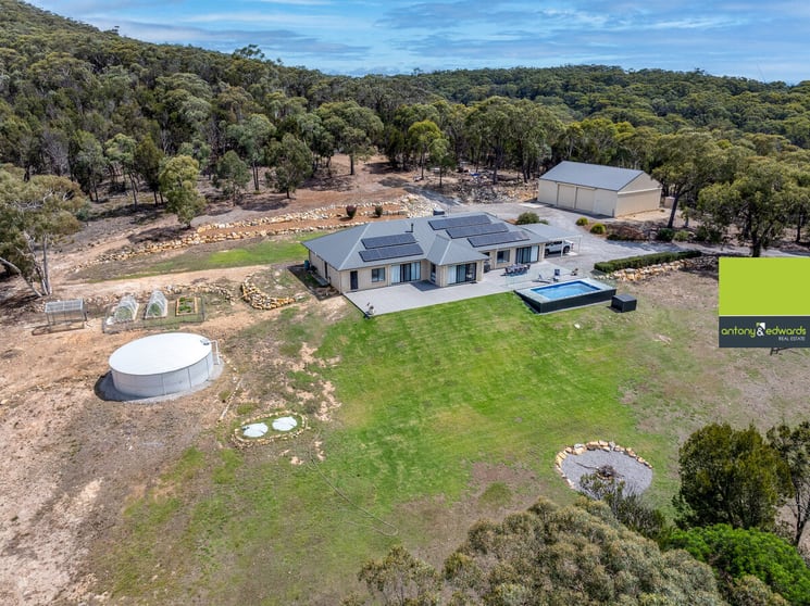 Click to view all images 111 Mays Lane Collector NSW 2581 - Image 1