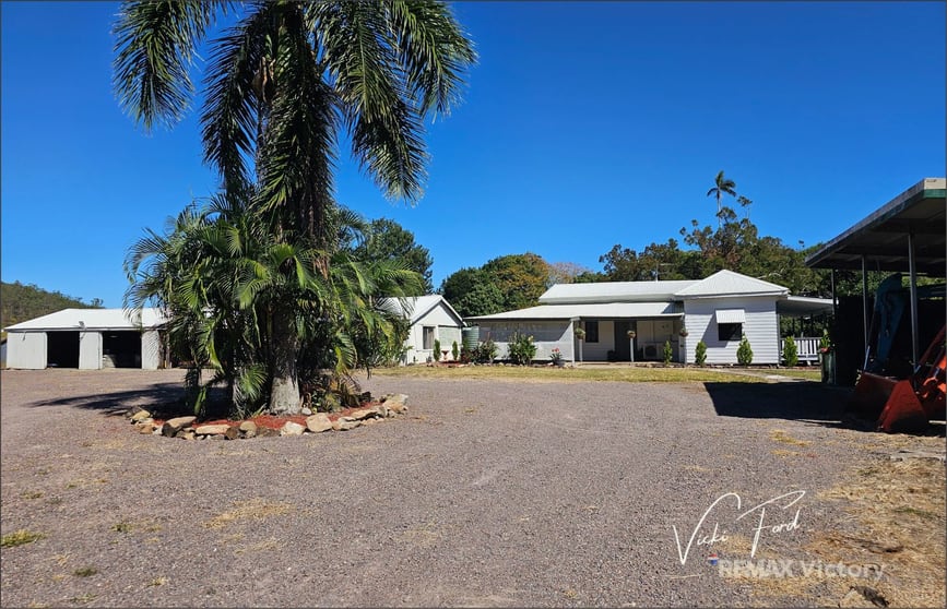 Click to view all images 114 East Funnel Creek Road Sarina Range QLD 4737 - Image 3