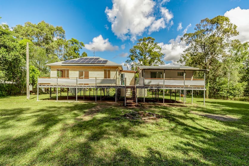 Click to view all images 26 Sunray Road Mothar Mountain QLD 4570 - Image 1