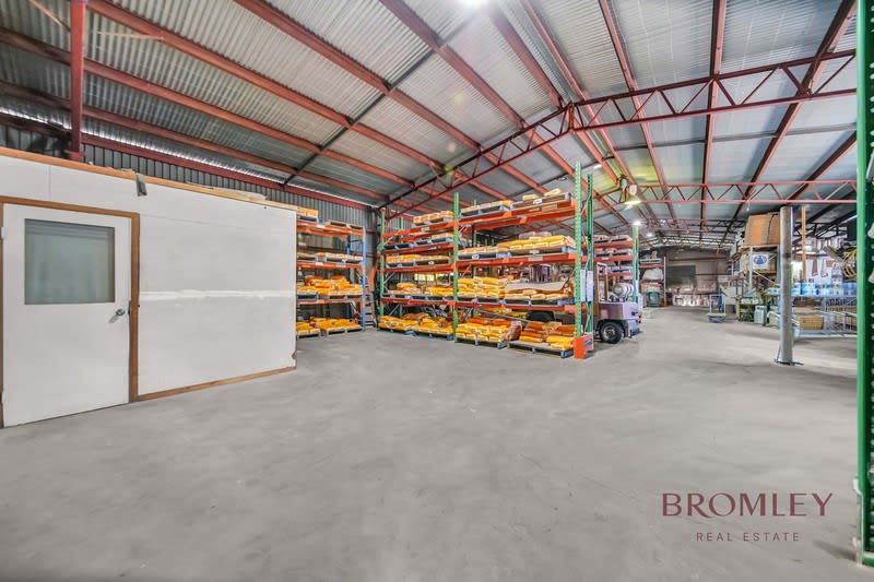 Click to view all images 46 Moss Street Slacks Creek QLD 4127 - Image 2