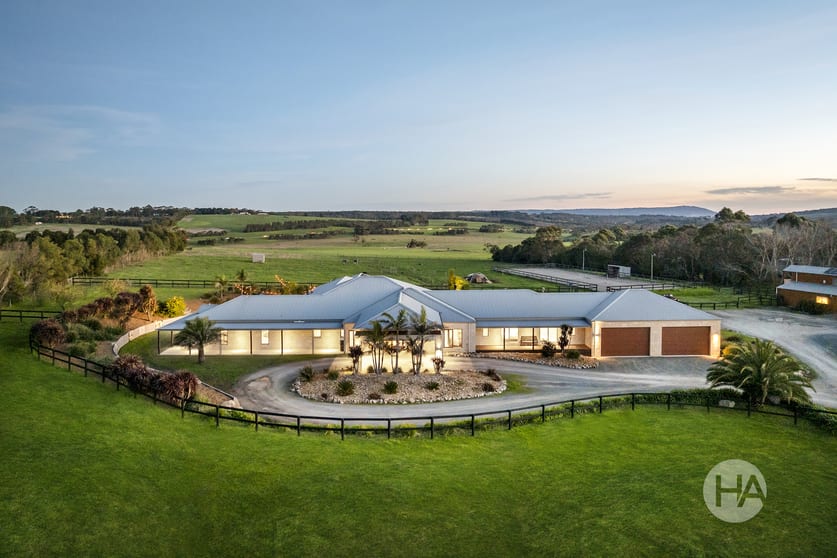Click to view all images 160 Males Road Moorooduc VIC 3933 - Image 1