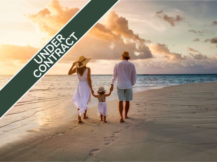 Click to view all images Shop & Retail business for sale in Sunshine Coast Greater Region QLD - Image 1