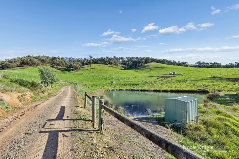 Click to view all images 1215 Break Oday Road Glenburn VIC 3717 - Image 2