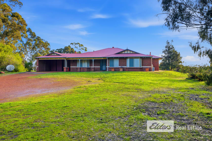Click to view all images 19 Stephens Street Bridgetown WA 6255 - Image 2