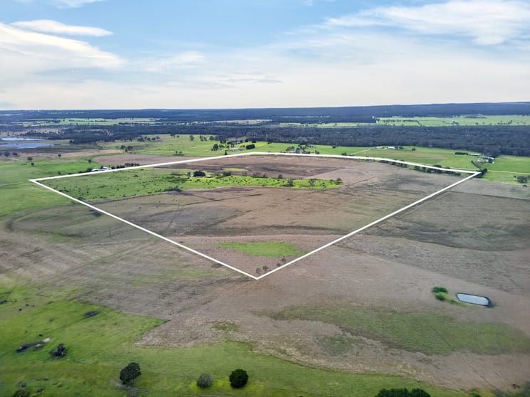 Click to view all images 74 Bristows Lane Pearsondale VIC 3851 - Image 3