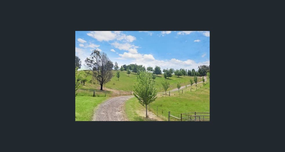 Click to view all images 325 Whittlesea-Yea Road Whittlesea VIC 3757 - Image 2