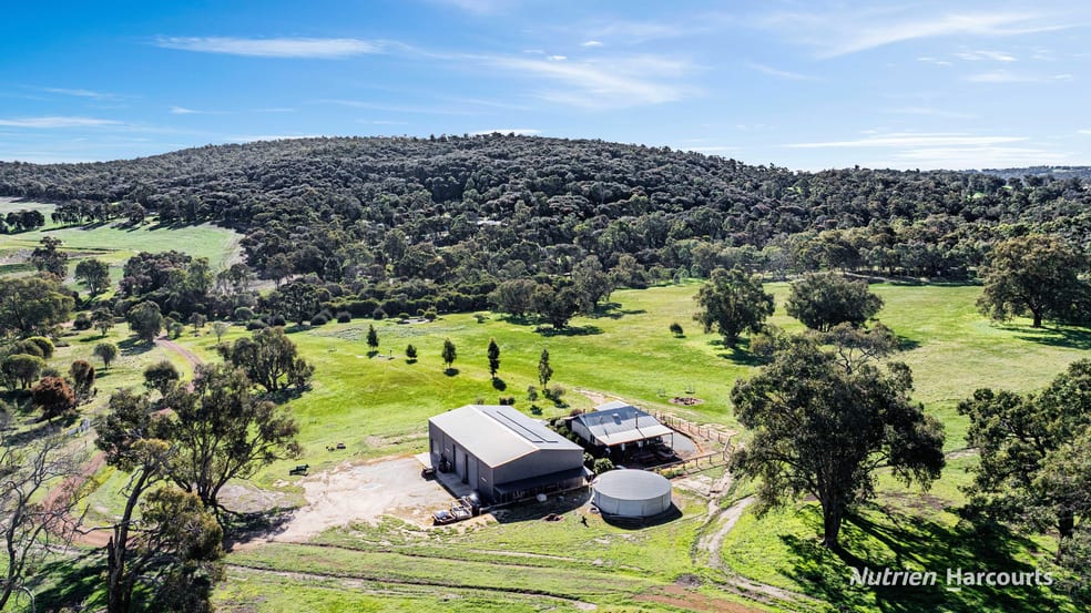 Click to view all images 305 Days Road Crossman WA 6390 - Image 1