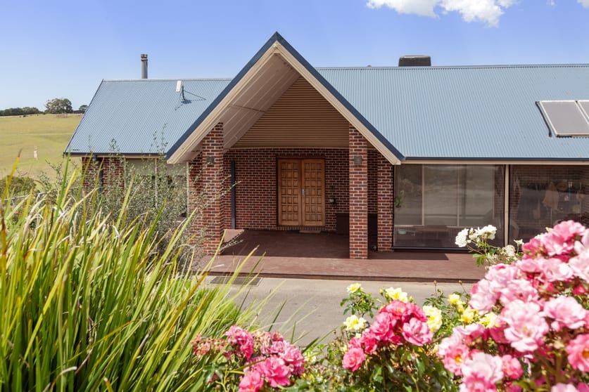 Click to view all images 179 Fairfield Lane Darraweit Guim VIC 3756 - Image 3