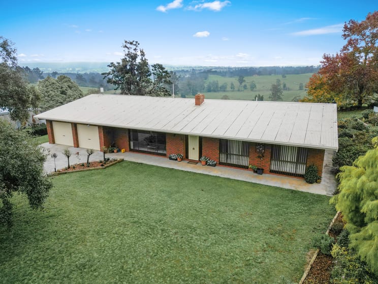 615 Old Sale Road Drouin West VIC 3818 - Image 1