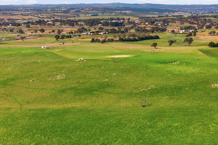 Click to view all images 96 Dalton Road Gunning NSW 2581 - Image 2