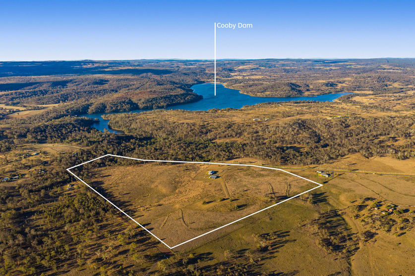 Click to view all images 173 Pipeline Road Meringandan QLD 4352 - Image 2