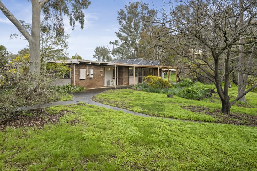 97 Yarrabee Road Markwood VIC 3678 - Image 2