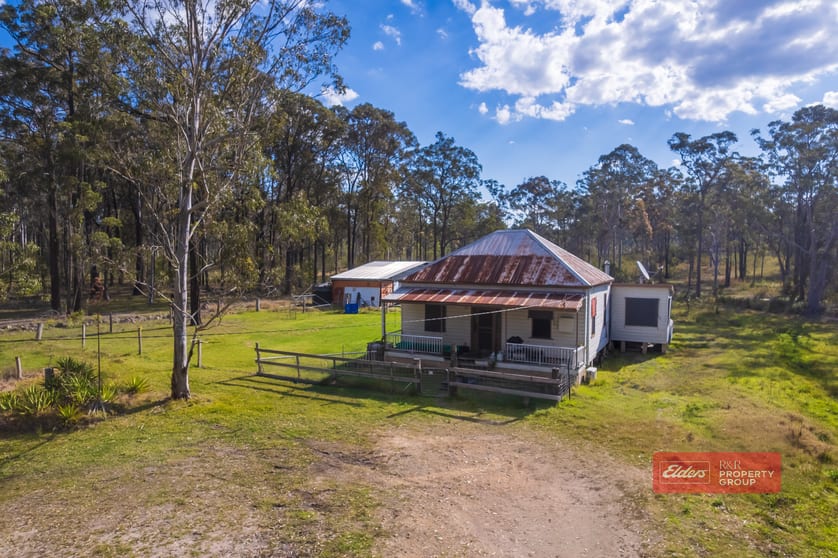 Click to view all images 2 Forest Glen Road Limeburners Creek NSW 2324 - Image 1