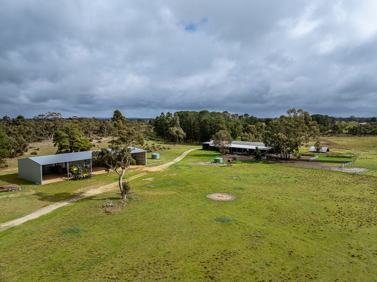 Click to view all images 3373 Naracoorte Road Western Flat SA 5268 - Image 3