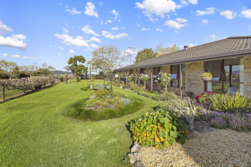 Click to view all images 21 Croziers Road Jaspers Brush NSW 2535 - Image 3