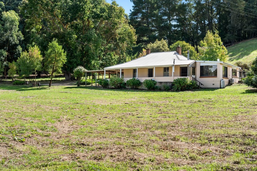 Click to view all images 76 Plummers Road Forest Range SA 5139 - Image 3