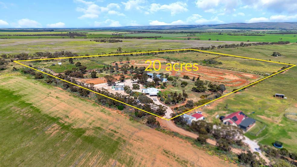 Click to view all images 36 Mary Lane Cambrai SA 5353 - Image 3