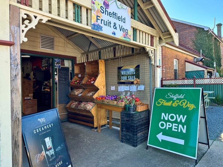 Click to view all images 60b Main Street Sheffield TAS 7306 - Image 1