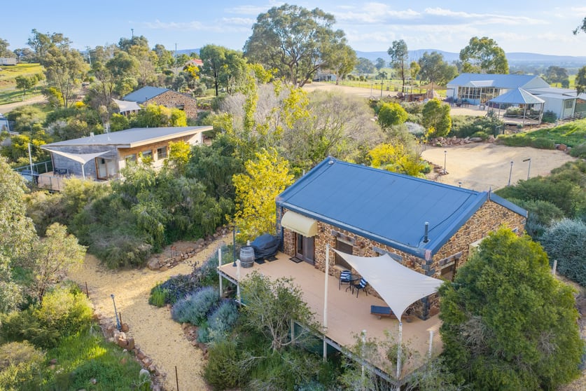 Click to view all images 72 Cultowa Lane Canowindra NSW 2804 - Image 2