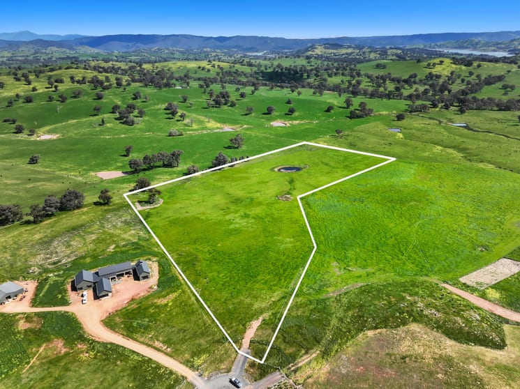 161 Owens Creek Drive Mansfield VIC 3722 - Image 2