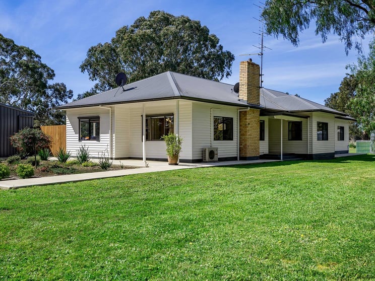 Click to view all images 77 Clarke Street Branxholme VIC 3302 - Image 3