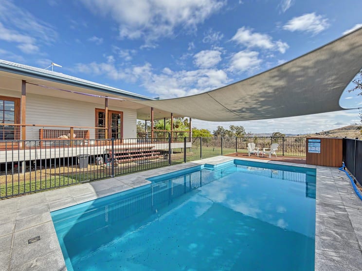 Click to view all images 453 Eichmanns Road Thangool QLD 4716 - Image 2