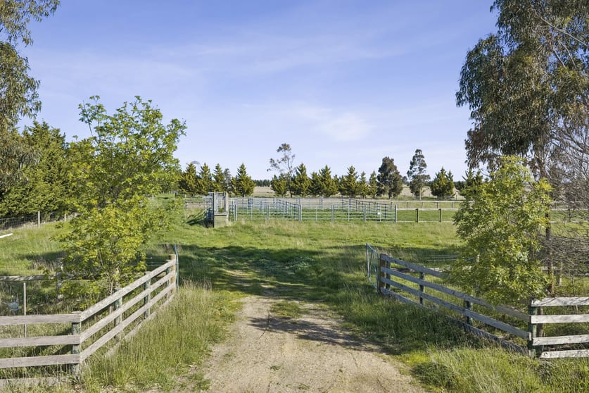 Click to view all images Lower Plains Road Lethbridge VIC 3332 - Image 2