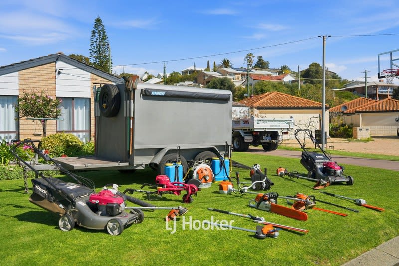 Click to view all images (business) Lawn Mowing & Garden Business Opportunity Bunbury WA 6230 - Image 2