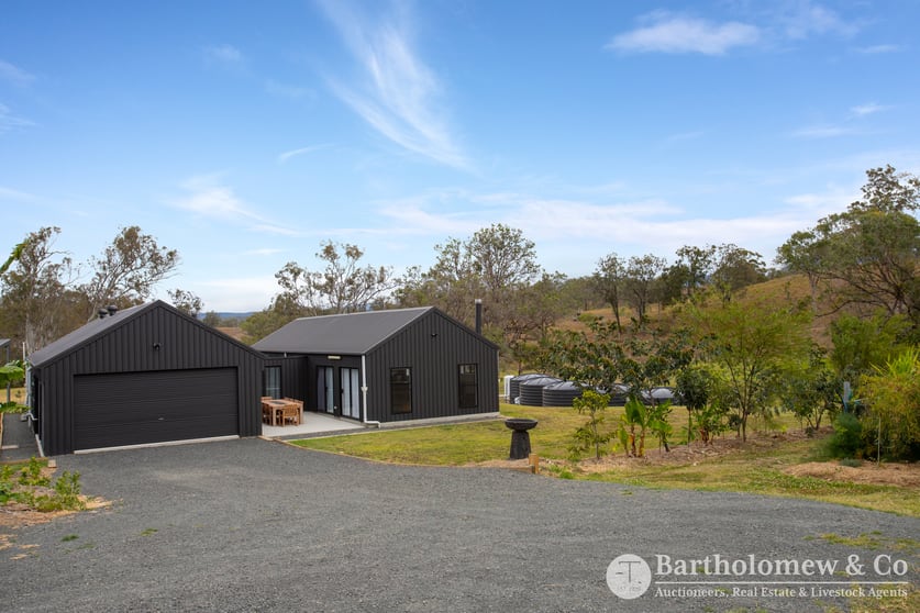 1033 Croftby Road Croftby QLD 4310 - Image 1