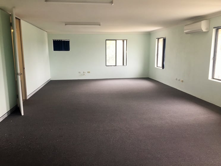 4/10 Main Street Mount Annan NSW 2567 - Image 2