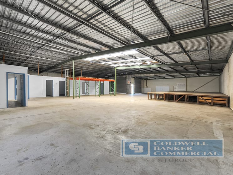 Click to view all images Mansfield QLD 4122 - Image 3