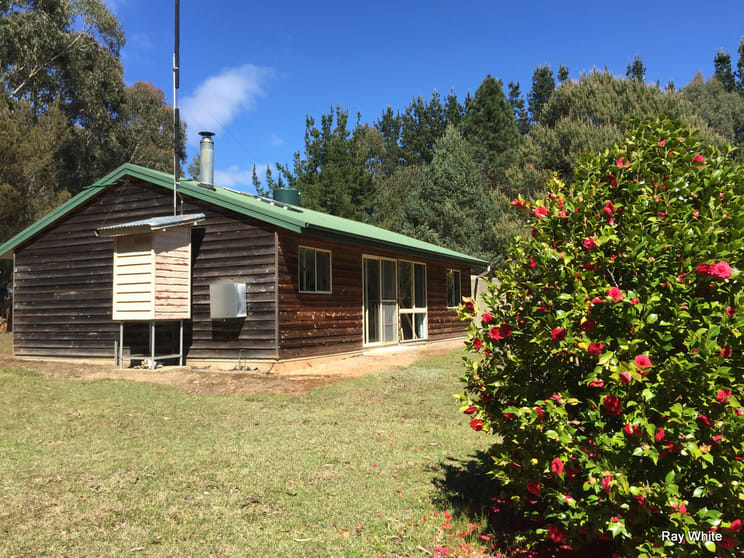 Click to view all images 514 Charleys Forest Road Braidwood NSW 2622 - Image 2