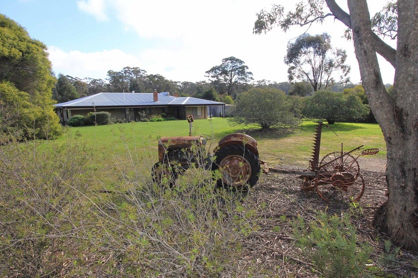 Click to view all images 240 Heathcote Redesdale Road Heathcote VIC 3523 - Image 1