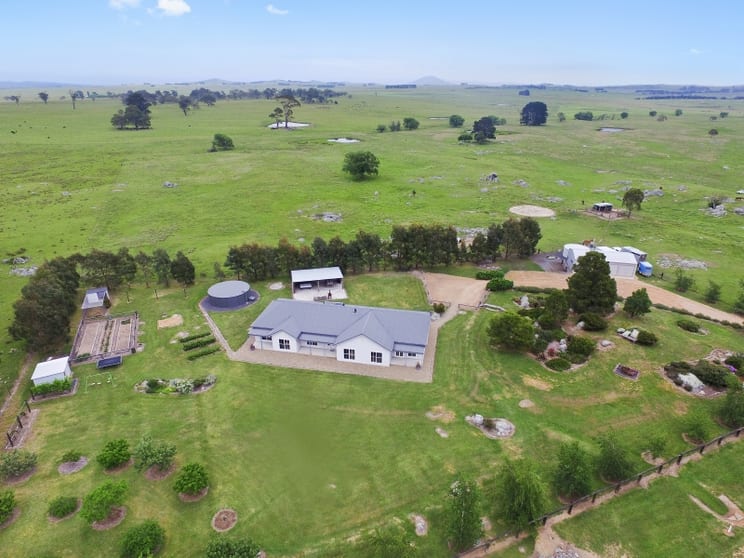 Click to view all images 618 Tudor Valley Road Braidwood NSW 2622 - Image 1