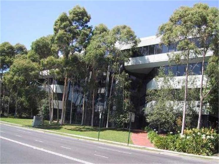 818 Whitehorse Rd Box Hill VIC 3128 - Image 1