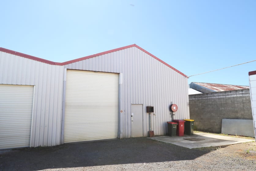 Factory, Warehouse & Industrial Property Leased in Rear Warehouse/24 ...