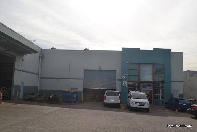Showrooms / Bulky Goods commercial property for lease at Unit 4/192 Kingsgrove Rd Kingsgrove NSW 2208 Showrooms / Bulky Goods commercial property for lease at Unit 4/192 Kingsgrove Rd Kingsgrove NSW 2208
