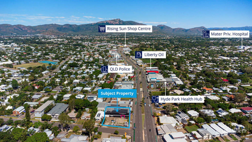 Showrooms / Bulky Goods commercial property for lease at 176 Charters Towers Road Hermit Park QLD 4812