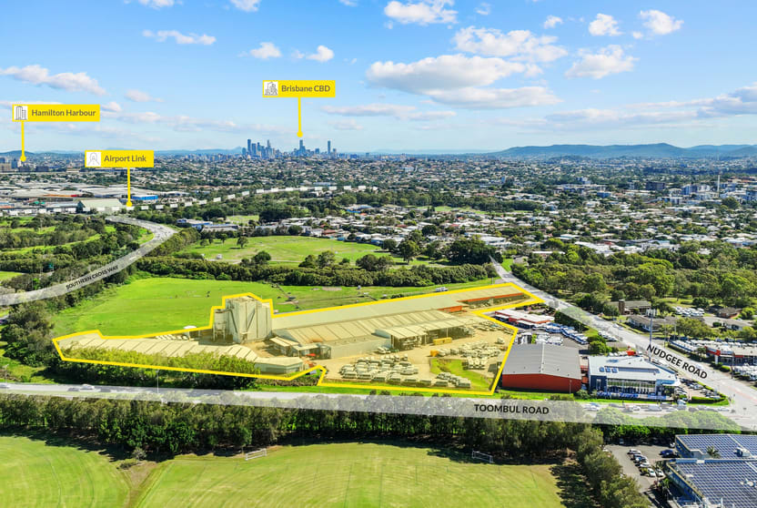 Factory, Warehouse & Industrial commercial property for lease at 733 Nudgee Road Northgate QLD 4013