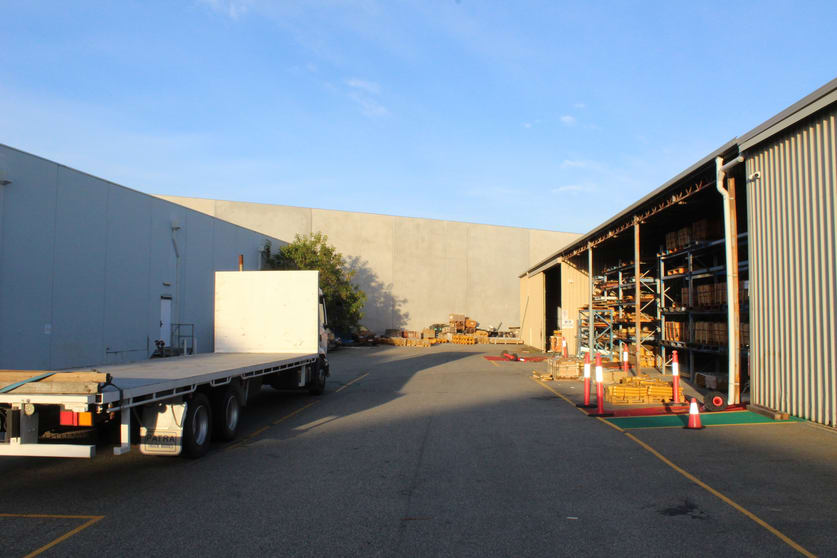 Factory, Warehouse & Industrial commercial property for lease at 1/20-22 Murray Road South Welshpool WA 6106