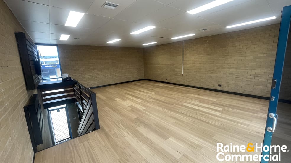 Factory, Warehouse & Industrial commercial property for lease at 5/82 Townsville Street Fyshwick ACT 2609