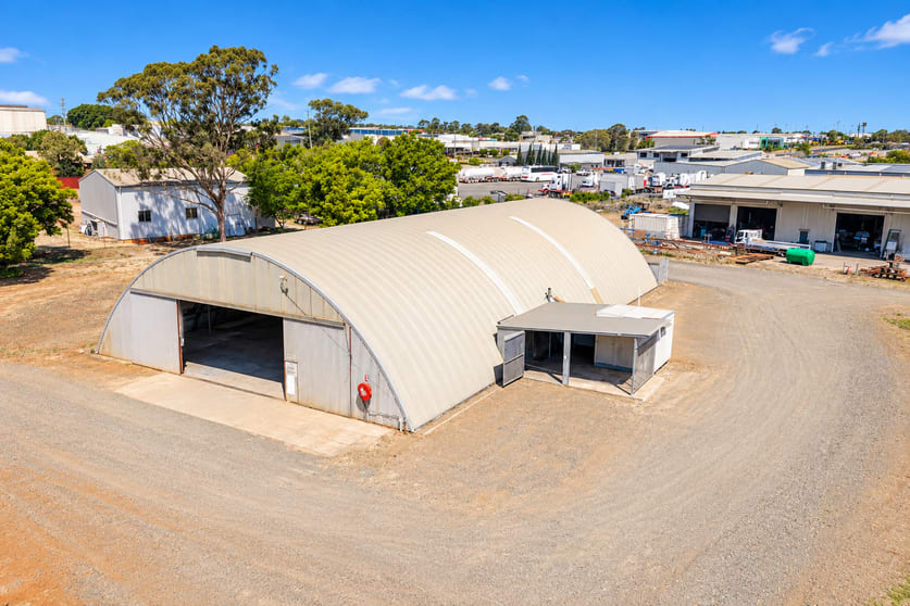 Factory, Warehouse & Industrial commercial property for lease at 2/6-8 Kimberley Court Torrington QLD 4350
