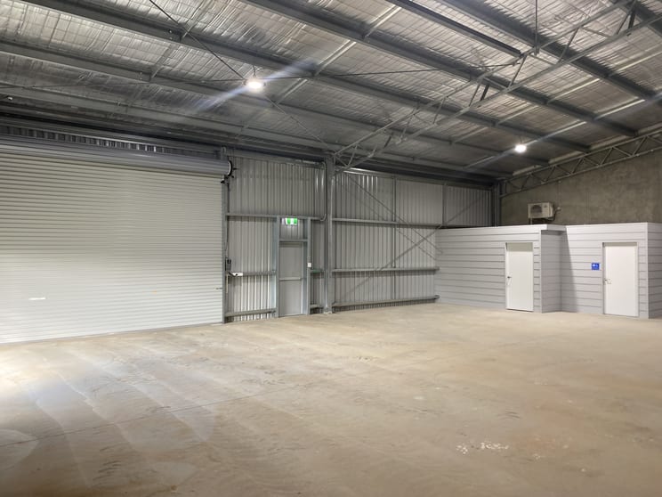 Factory, Warehouse & Industrial commercial property for lease at 13 McGuinn Crescent Dubbo NSW 2830