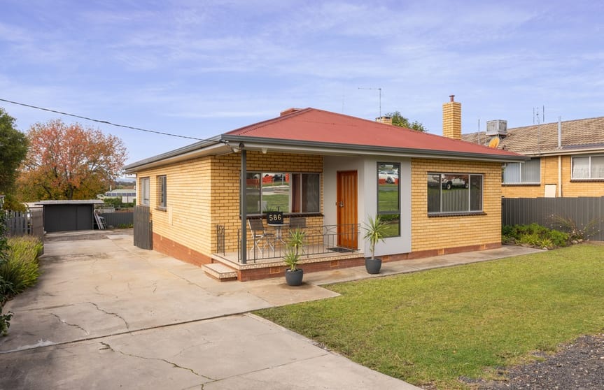 Medical / Consulting commercial property for sale at 586 East Street East Albury NSW 2640 Medical / Consulting commercial property for sale at 586 East Street East Albury NSW 2640