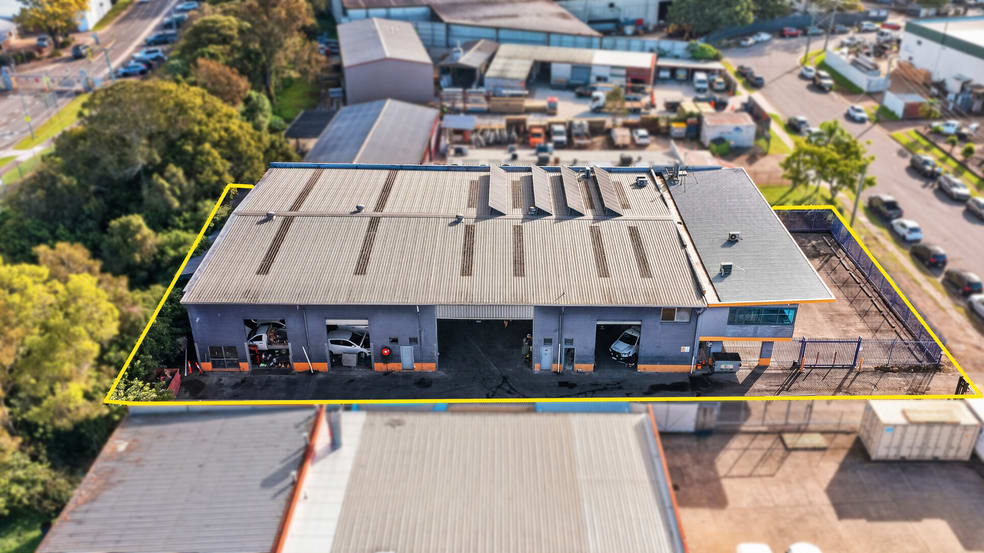 Factory, Warehouse & Industrial commercial property for sale at 21 Keller Crescent Carrara QLD 4211