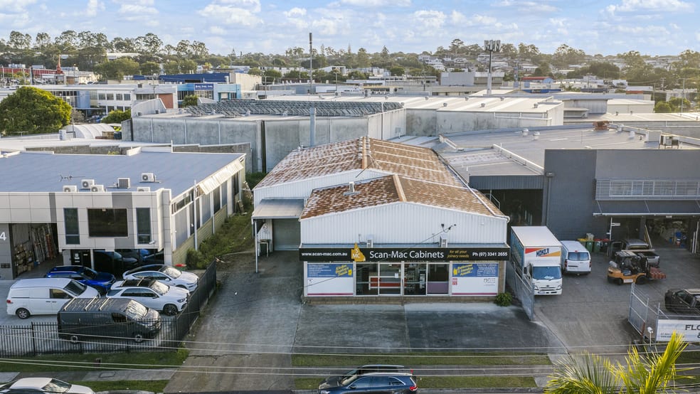 Showrooms / Bulky Goods commercial property for sale at 6 Darnick Street Underwood QLD 4119