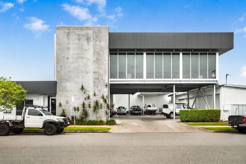 Factory, Warehouse & Industrial commercial property for lease at 4 Somer Street Hyde Park QLD 4812