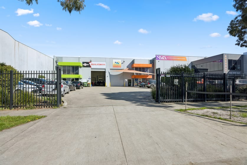Factory, Warehouse & Industrial commercial property for sale at 2/4 Morialta Road Cranbourne West VIC 3977