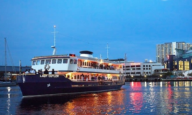 Dinner/Cruise operation utilising iconic refurbished vessel